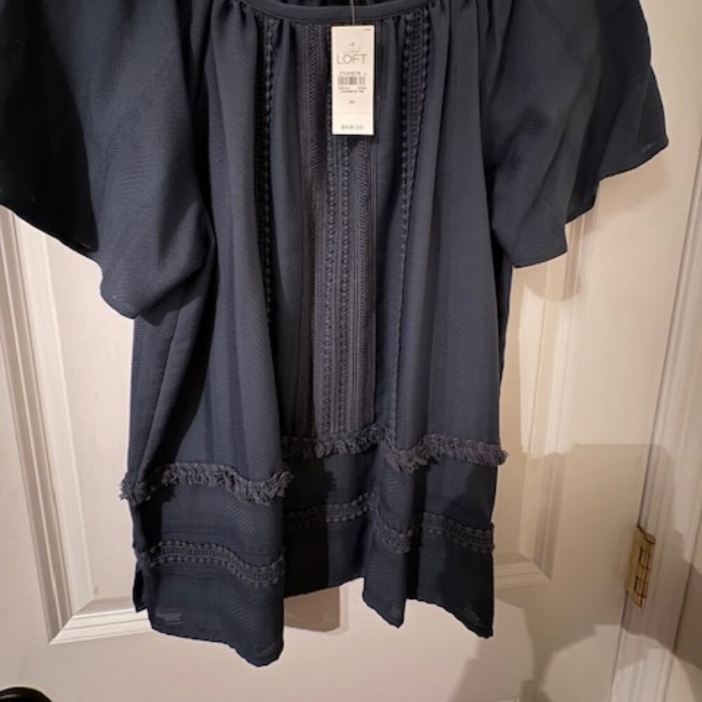 soft, flowy blouse - Picture 3 of 3